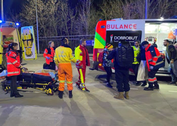 ZAKA rescata a una familia herida por el impacto de un misil en Ucrania