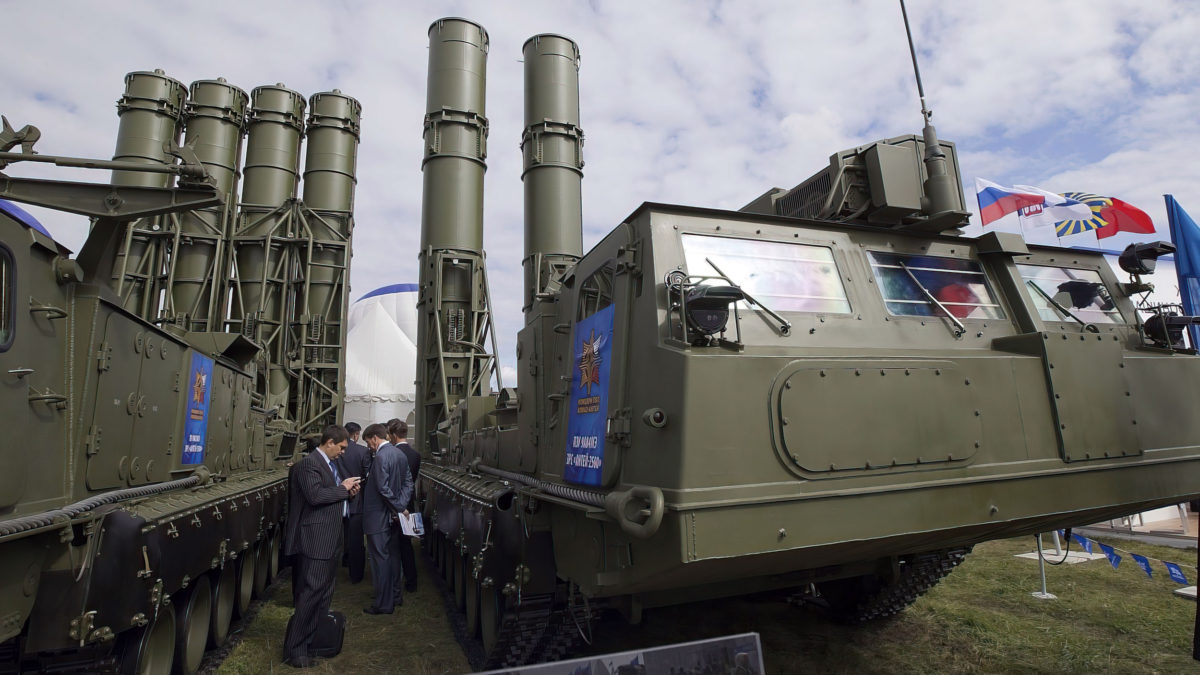 Eslovaquia podría enviar sistemas soviéticos de defensa antimisiles S-300 a Ucrania