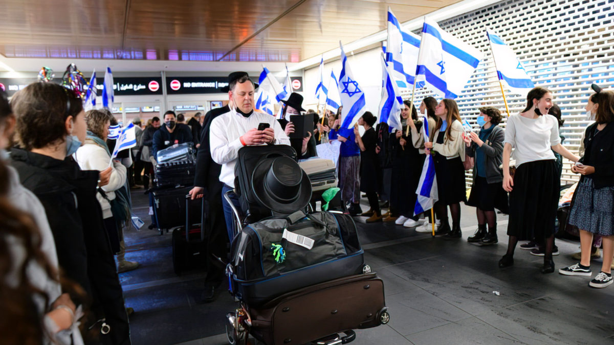 Los inmigrantes ucranianos en Israel serán reconocidos como refugiados y recibirán ayuda económica