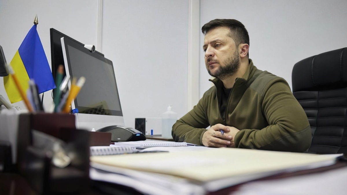 En su intervención en el Parlamento francés, Zelensky pide más ayuda militar