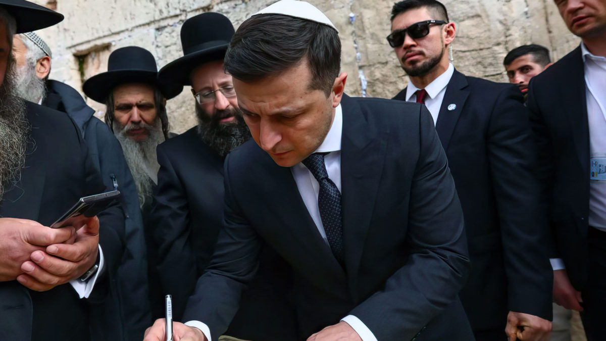 La prensa iraní calumnia a Zelensky con un artículo antisemita
