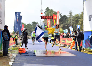 Valentyna Veretska, refugiada ucraniana, gana la carrera femenina del Maratón de Jerusalén