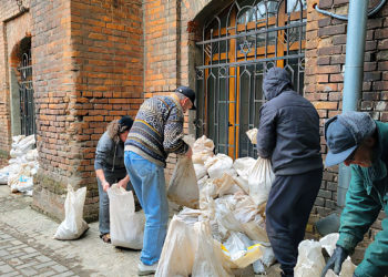 Las ventanas de la sinagoga de Kharkiv se rompen tras un atentado