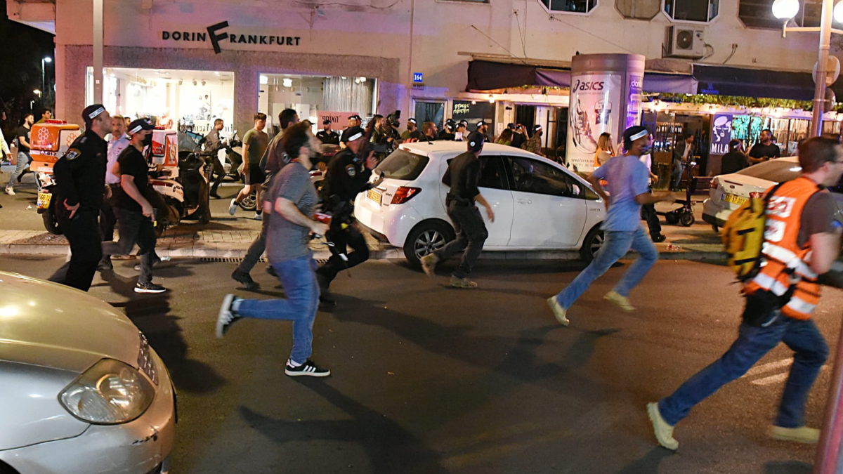 Los grupos terroristas palestinos alaban el “heroico” ataque en Tel Aviv