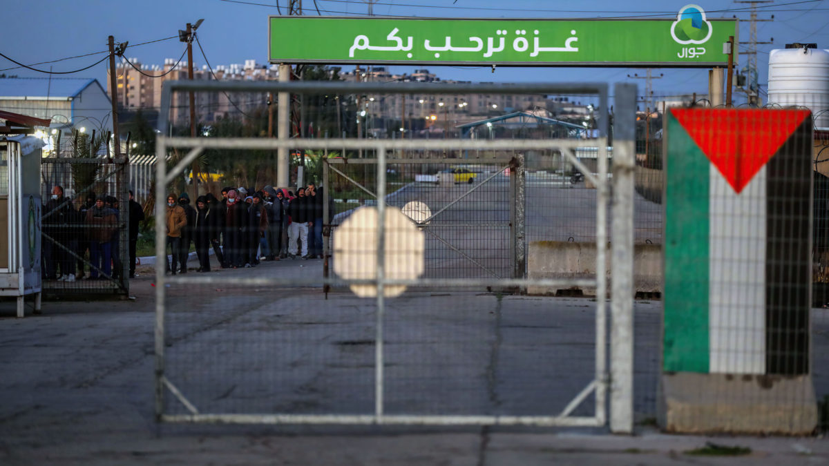Israel cierra el paso peatonal de Gaza tras los ataques con cohetes en el sur