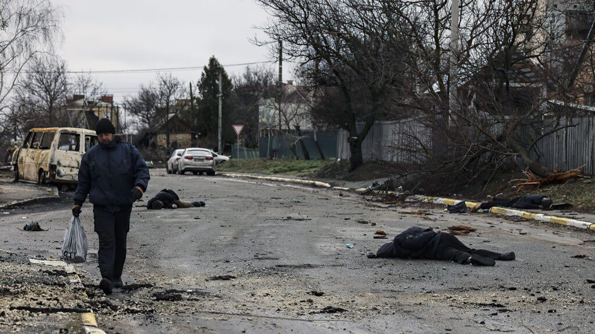 Zelensky acusa a Rusia de genocidio tras las atrocidades cometidas en los suburbios de Kiev