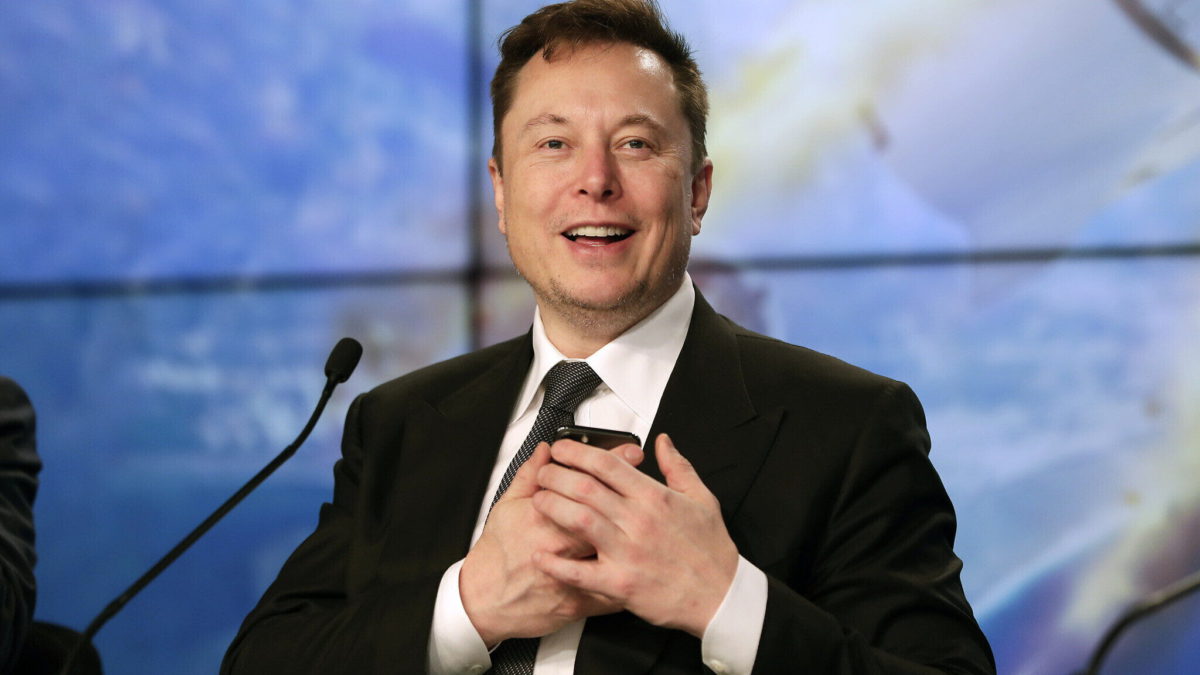 Elon Musk, CEO de Tesla, ofrece comprar Twitter