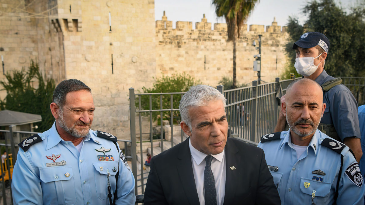 Lapid insiste en que no habrá oración judía en el Monte del Templo: “la policía tiene instrucciones de impedirla”