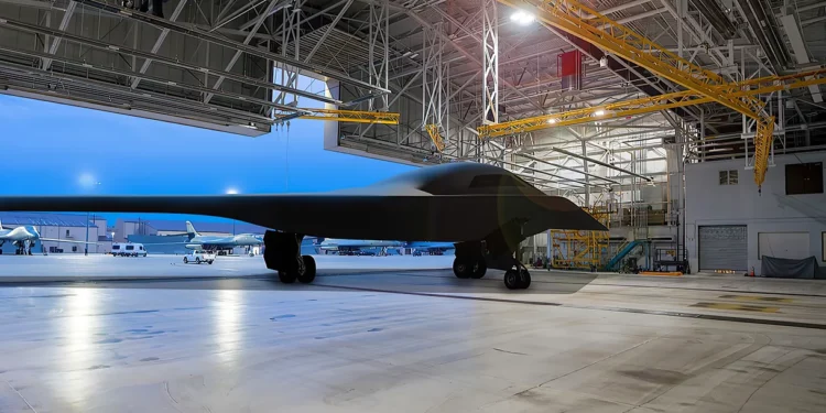 El primer vuelo del B-21 Raider será el próximo año