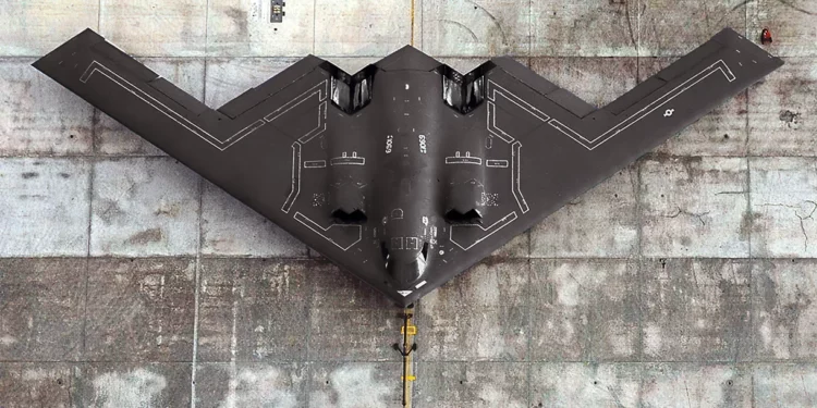 El bombardero furtivo B-21 Raider pasa la prueba de calibración de carga