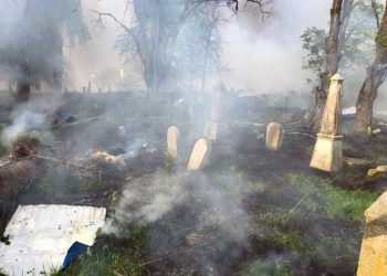 Cementerio judío bombardeado en el noreste de Ucrania