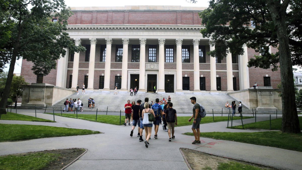 70 profesores de Harvard rechazan el apoyo del periódico estudiantil al BDS