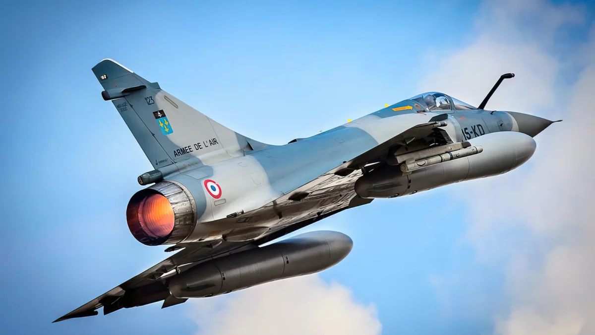 Por qué el Mirage 2000 de Francia sigue siendo un caza increíble