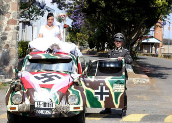 Pareja mexicana celebró boda con temática nazi en el aniversario de Hitler