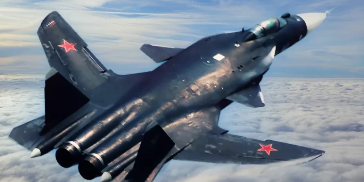 El Su-47 ruso fue construido para enfrentarse al F-22 Raptor