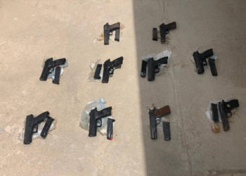 Israel incauta 10 pistolas de contrabandistas palestinos en el Valle del Jordán
