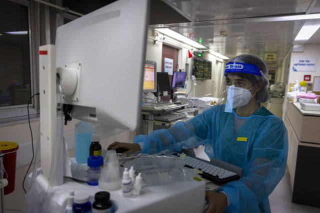 Durante la pandemia de COVID-19, muchos israelíes dudaron de recibir tratamiento