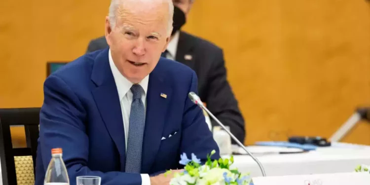 Biden anuncia una nueva ayuda militar de $700 millones para Ucrania