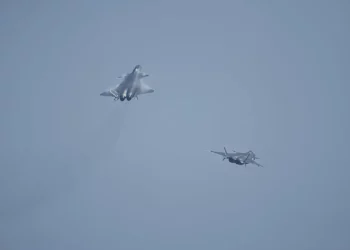 China despliega cazas furtivos J-20 cerca de la frontera india