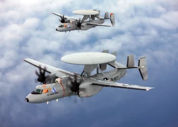 E-2 Hawkeye: el arma contra el sigilo que detecta al J-20 y al Su-57