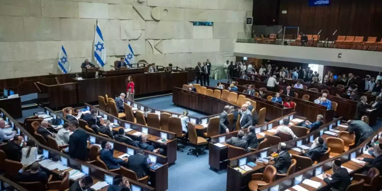 La coalición quiere disolver la Knesset el miércoles, para impedir que la oposición forme gobierno