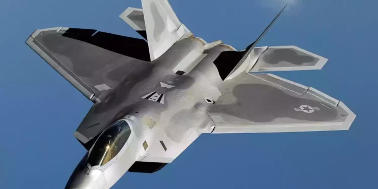 Con el futuro del F-22 incierto: los aviadores de la Base Aérea Hickam reflexionan