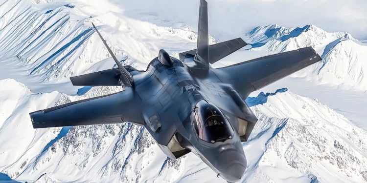 3 buenas razones por las que el F-35 no apareció en Top Gun: Maverick