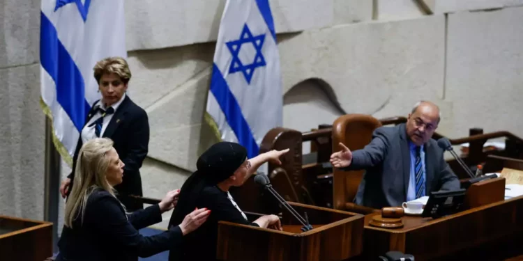 La Knesset aprueba proyecto de ley sobre los hermanos en duelo