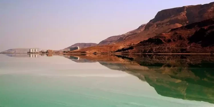 Una fuga en el Mar Muerto desata la preocupación por la contaminación en el sur de Israel