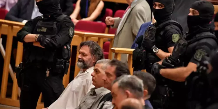 El tribunal griego inicia un histórico juicio de apelación contra los líderes neonazis condenados