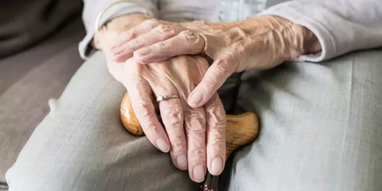 Científicos israelíes descubren cómo rejuvenecer la piel humana de los ancianos