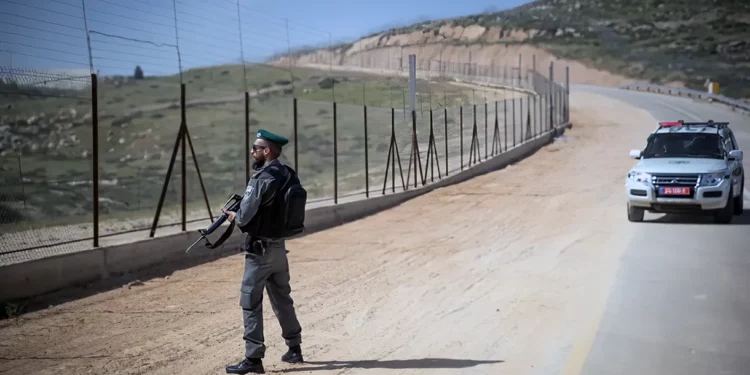 Tropas israelíes disparan y matan a palestino que intentó infiltrarse