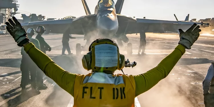 Los portaaviones de “Top Gun” y “Top Gun: Maverick”