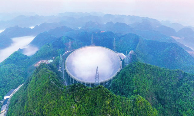 China afirma que el “telescopio más grande del mundo” captó señales de una civilización extraterrestres