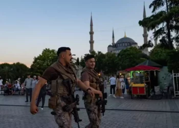 Israelíes se esconden en hoteles de Estambul en medio de la amenaza de ataques de Irán