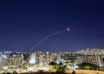 La Cúpula de Hierro de Israel intercepta un cohete de Gaza