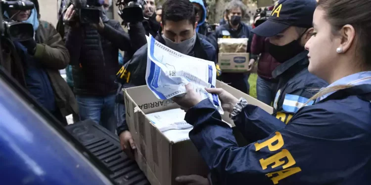 Policía argentina registra hotel de la tripulación del avión varado vinculado al CGRI