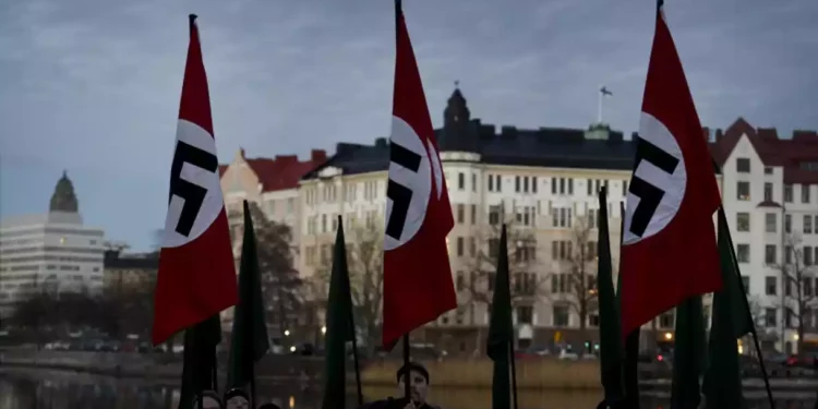 Francia: cuatro neonazis arrestados por planear una “cacería de judíos”