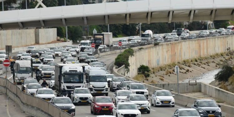 Israel aprueba un proyecto para aumentar el uso del transporte público