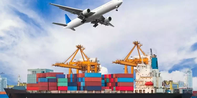 Los transportistas internacionales crean nuevas rutas para evitar a Rusia