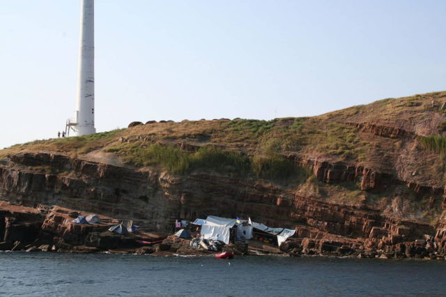 Ucrania ha vuelto a izar su bandera en la Isla de la Serpiente