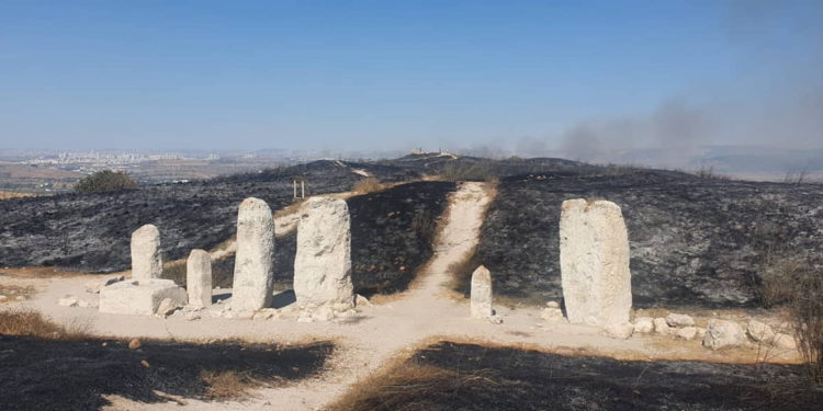 Israel financiará restauración del yacimiento arqueológico incendiado en Tel Gezer