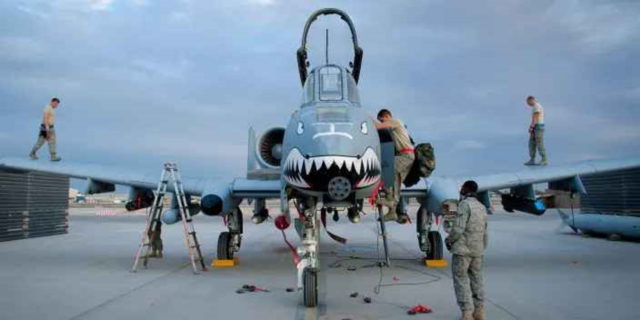 Ucrania no necesita A-10 Warthogs “lentos” y “vulnerables” a las defensas aéreas rusas