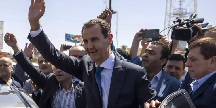 Assad recorre Alepo por primera vez desde el estallido de la guerra civil siria