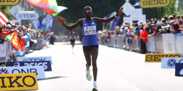 Maratonista israelí Lonah Salpeter consigue la medalla de bronce en Campeonato Mundial