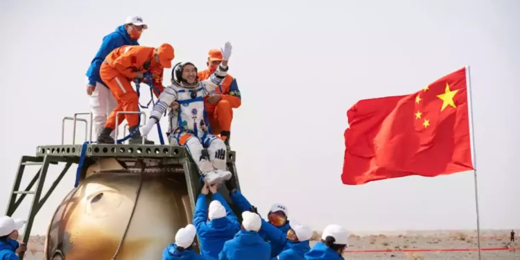 China lanza con éxito el segundo módulo de su estación espacial