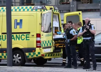 Reportan tiroteo masivo en centro comercial de Copenhague