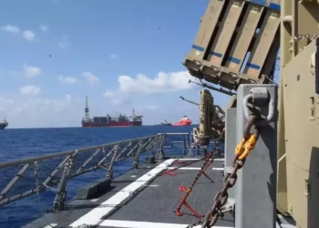 Gantz: Hezbolá lanzó drones iraníes contra el campo de gas de Karish en Israel