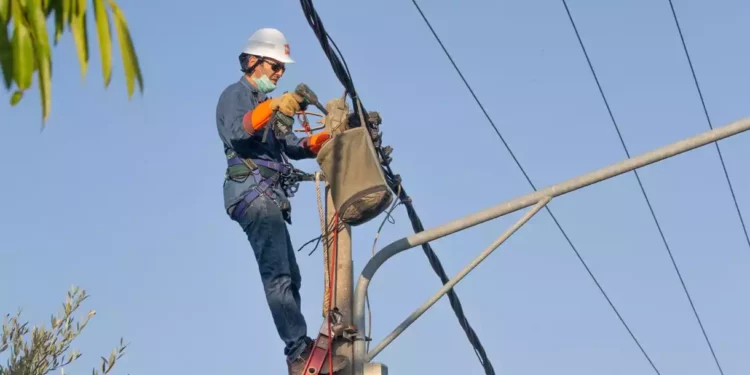 El precio de la electricidad en Israel subirá un 8,6 % el próximo mes