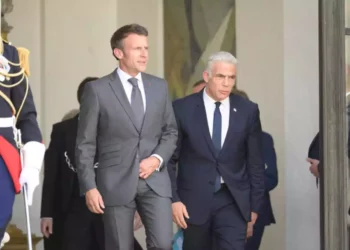 Macron denuncia el antisemitismo en conmemoración a las víctimas del Holocausto